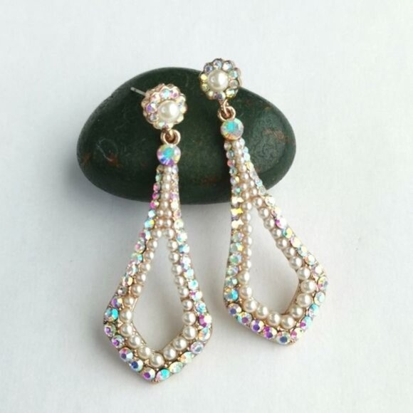 NWT Pearl and A/B crystal dangle drop earrings - Picture 1 of 4